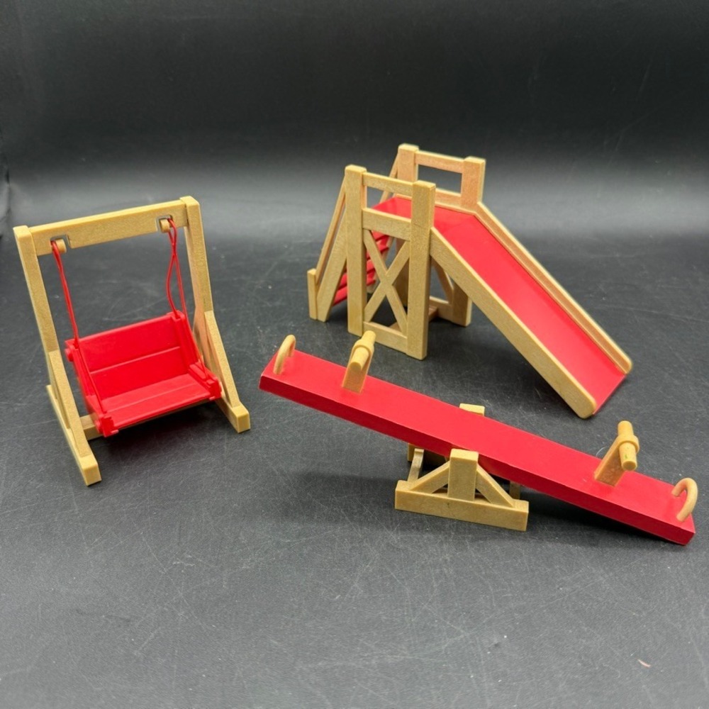 Vintage Tomy Calico Critters Sylvanian Families Playground Set Red Tan